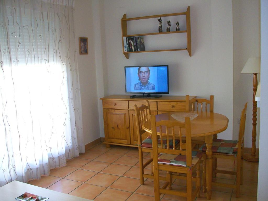 Apartamentos Par Tres - Oliva Nova Room photo