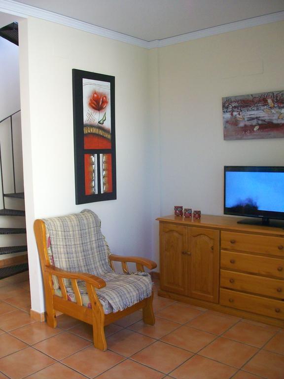 Apartamentos Par Tres - Oliva Nova Room photo